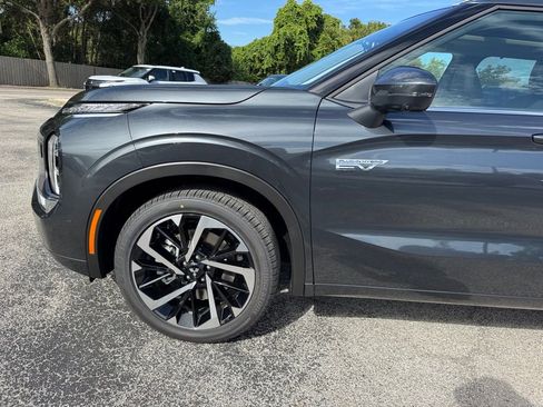 New 2025 Mitsubishi Outlander SEL image 12