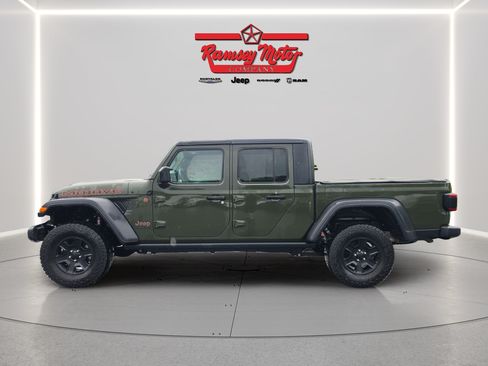 Used 2022 Jeep Gladiator Mojave w/ Cold Weather Group AWD/4WD image 2