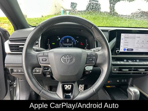 Used 2025 Toyota Camry SE FWD image 14