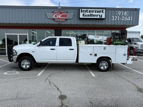 Used 2018 RAM 3500 Tradesman w/ Chrome Appearance Group AWD/4WD image 10