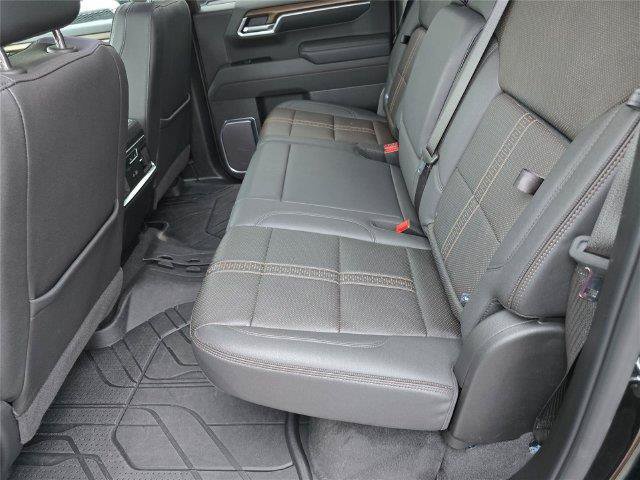 Used 2026 Chevrolet Silverado 1500 High Country w/ High Country Premium Package AWD/4WD image 15