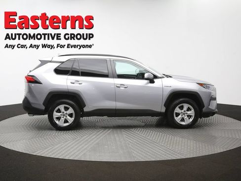 Used 2021 Toyota RAV4 XLE w/ XLE Grade Weather Package AWD/4WD image 46