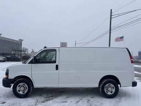 Used 2021 Chevrolet Express 2500 w/ Driver Convenience Package image 2