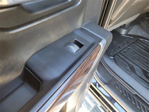 Used 2022 GMC Sierra 1500 SLT image 15