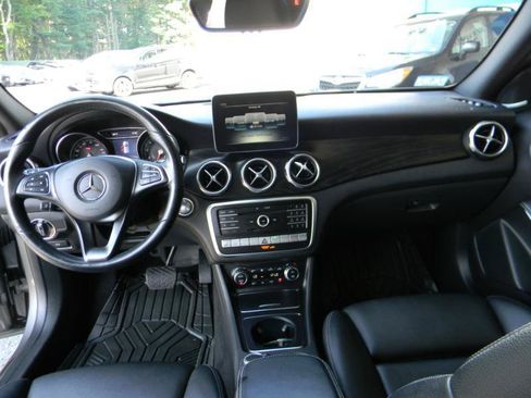 Used 2019 Mercedes-Benz GLA 250 4MATIC image 19