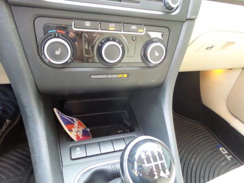 Used 2014 Volkswagen Jetta TDI FWD image 66