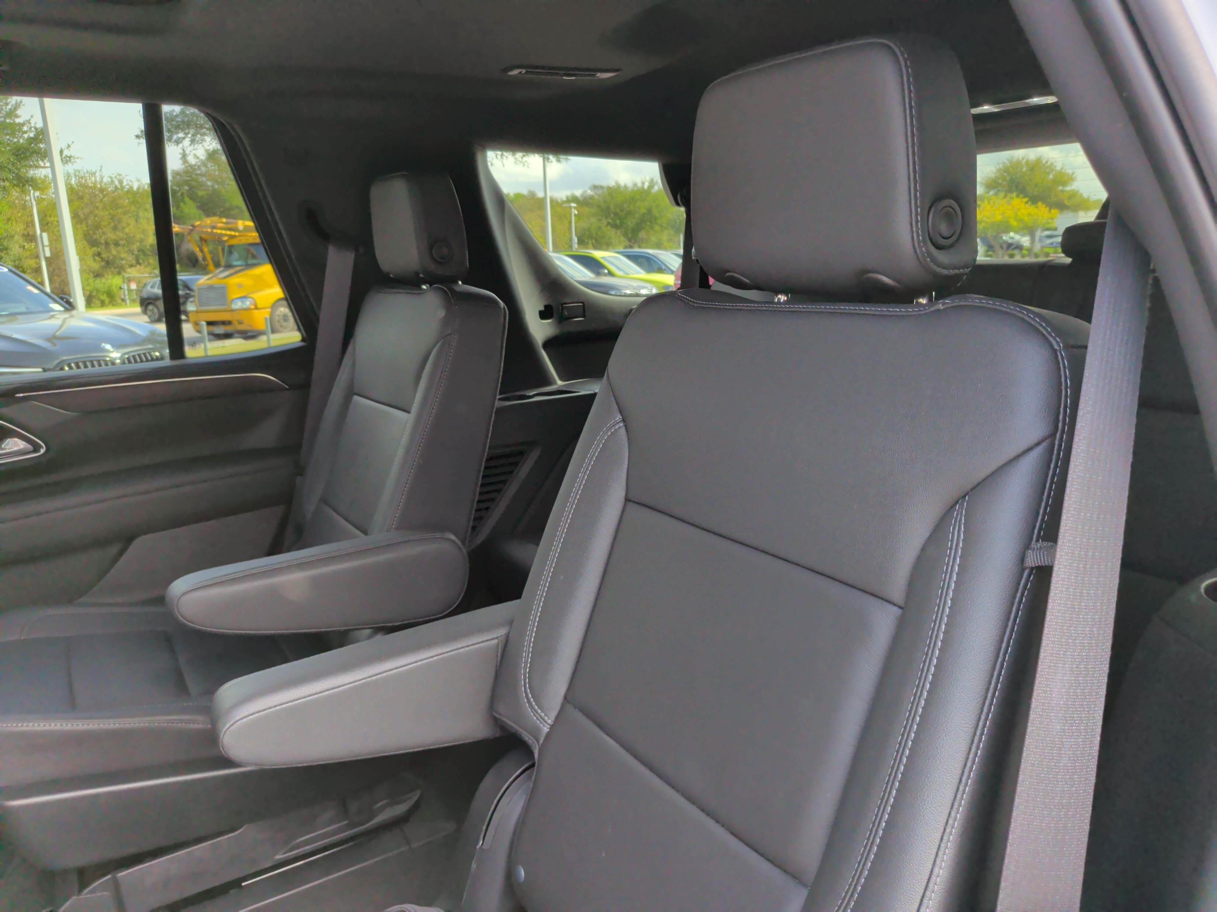 Used 2023 Chevrolet Tahoe LT w/ Luxury Package AWD/4WD image 35