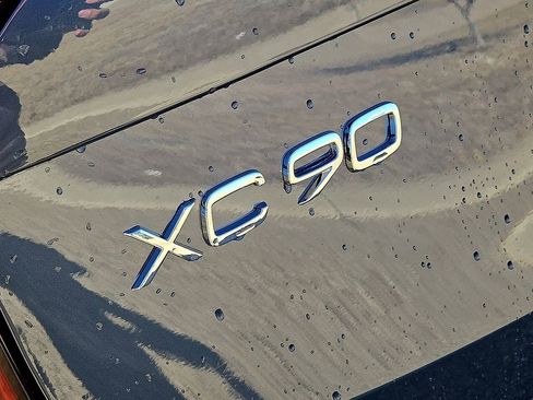 New 2026 Volvo XC90 B6 Ultra w/ Protection Package Premier image 11