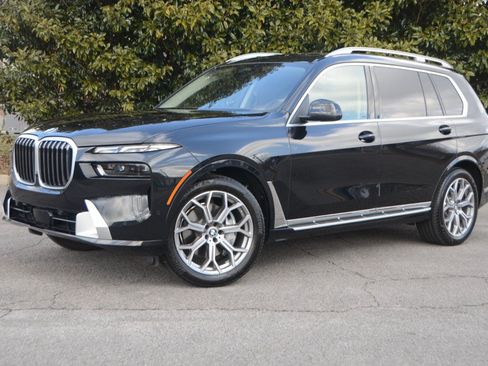 Used 2025 BMW X7 xDrive40i AWD/4WD image 5