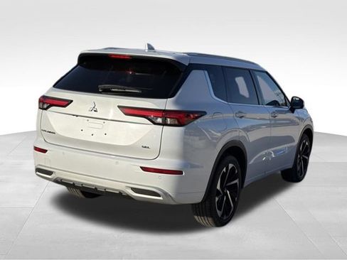 Used 2024 Mitsubishi Outlander SEL FWD image 5