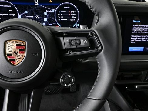 New 2026 Porsche Cayenne Coupe image 12