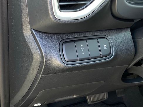 New 2026 Hyundai Venue SE FWD image 12