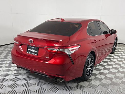 Used 2020 Toyota Camry SE image 5