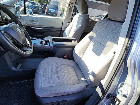 Used 2023 Toyota Sienna LE image 18