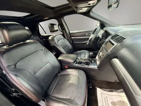 Used 2017 Ford Explorer Sport w/ Equipment Group 401A AWD/4WD image 14