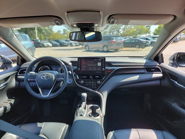 Used 2022 Toyota Camry XLE w/ Cold Weather Package FWD image 15