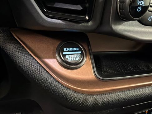 Certified 2023 Ford Bronco Sport Outer Banks w/ Tech Package AWD/4WD image 18