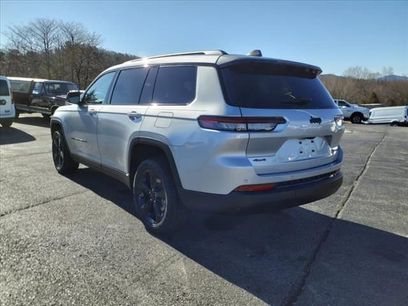 New 2025 Jeep Grand Cherokee L Limited w/ Black Appearance Package