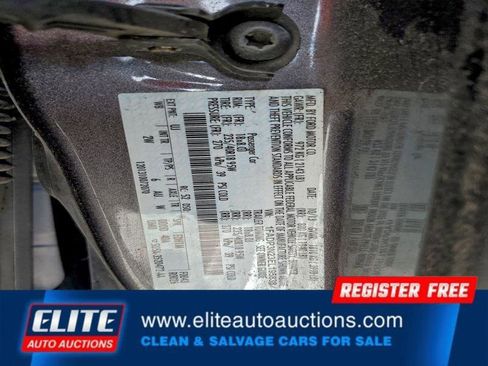 Used 2014 Ford Focus Titanium image 22