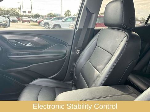Used 2024 GMC Terrain SLT image 20
