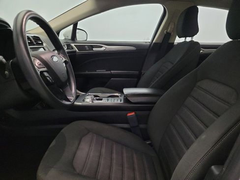 Used 2020 Ford Fusion SE image 17