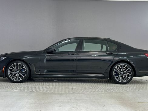 Used 2020 BMW 750i xDrive w/ Executive Package AWD/4WD image 2