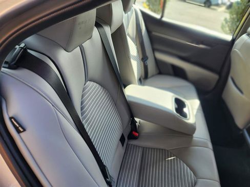 Used 2024 Toyota Camry SE image 15