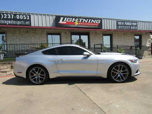 Used 2016 Ford Mustang GT Premium RWD image 5