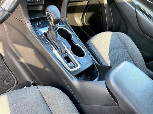 Used 2022 Chevrolet Equinox LT AWD/4WD image 19