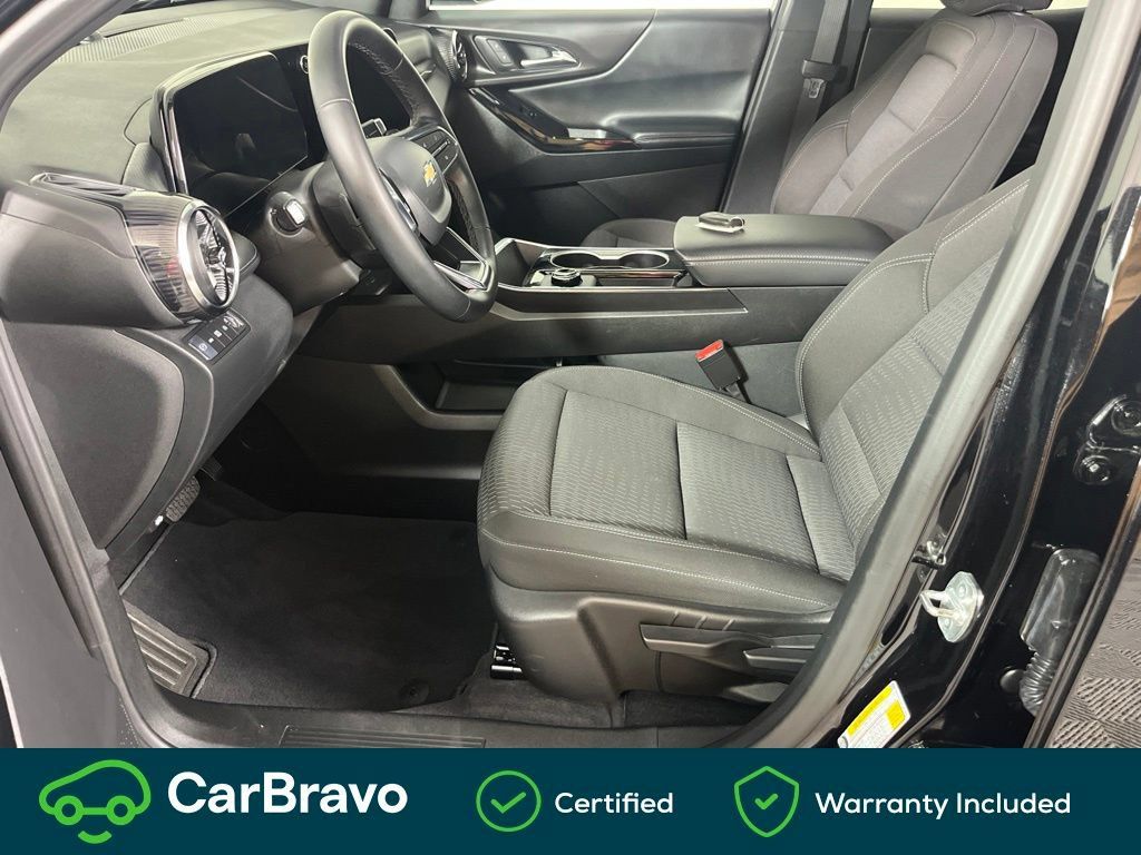 Used 2026 Chevrolet Equinox LT AWD/4WD image 13