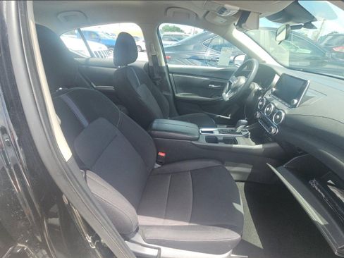 Used 2024 Nissan Sentra SV FWD image 10