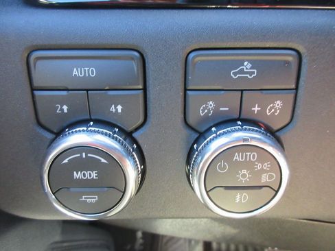 New 2026 GMC Sierra 1500 Elevation image 16