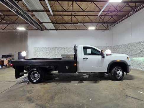 Used 2024 GMC Sierra 3500 Pro w/ Convenience Package AWD/4WD image 3