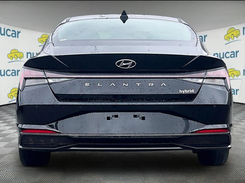 Used 2022 Hyundai Elantra Limited image 5