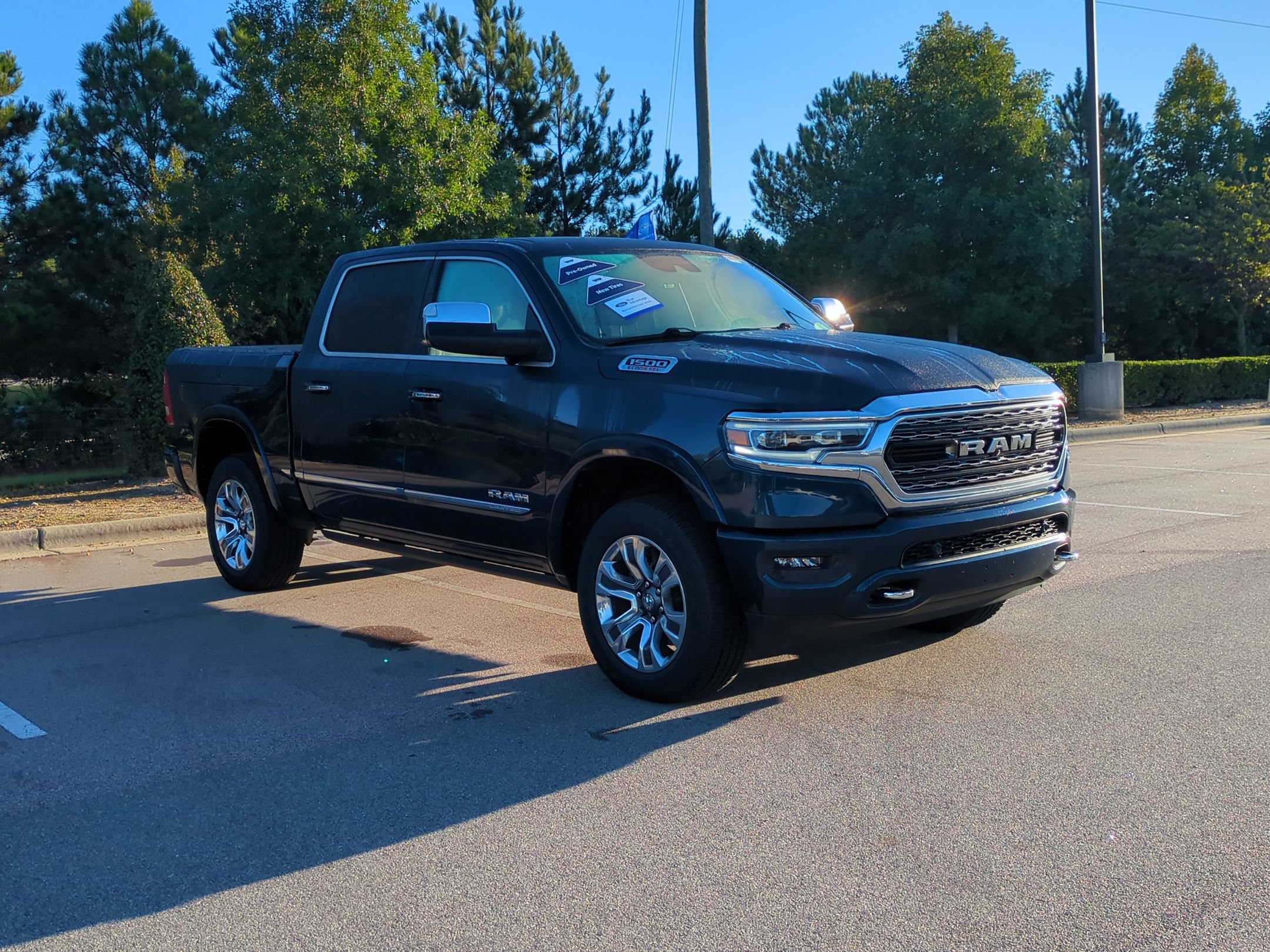Used 2022 RAM 1500 Limited AWD/4WD image 2