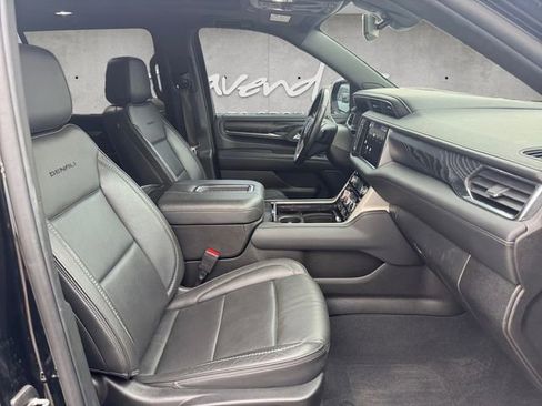 Used 2022 GMC Yukon XL Denali image 24