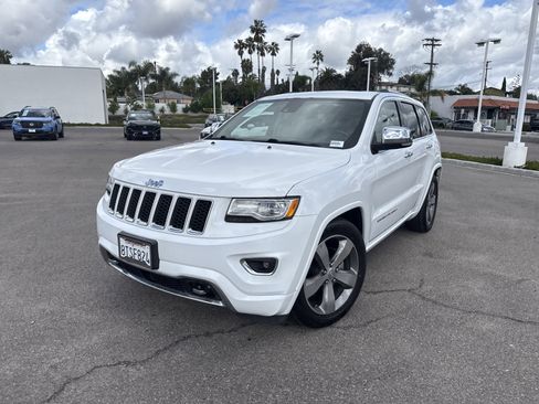 Used 2014 Jeep Grand Cherokee Overland w/ Advanced Technology Group image 9