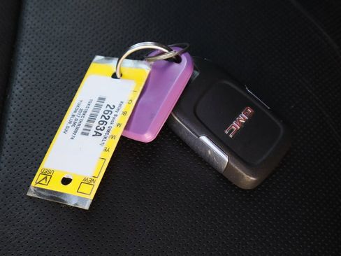 Used 2017 GMC Yukon SLT w/ Open Road Package image 37