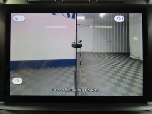 Used 2023 Ford F250 Lariat w/ Sport Appearance Package image 24