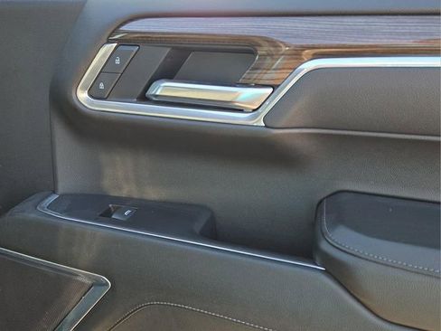 Used 2025 Chevrolet Silverado 1500 LT image 13