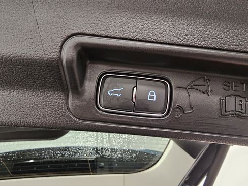 Used 2025 Ford Explorer Active w/ Active Comfort Package image 14