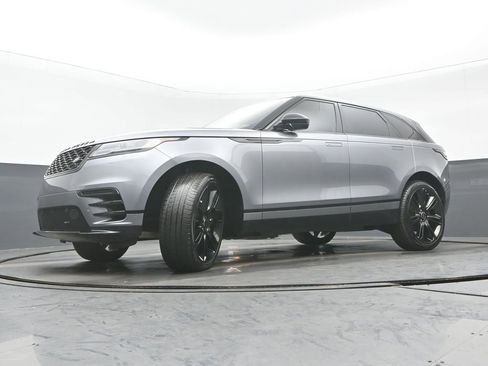 Used 2023 Land Rover Range Rover Velar R-Dynamic S image 29
