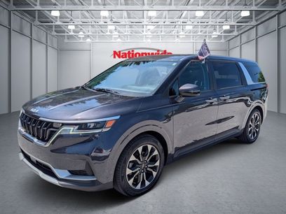 Certified 2024 Kia Carnival EX