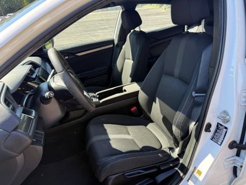 Used 2018 Honda Civic EX image 9