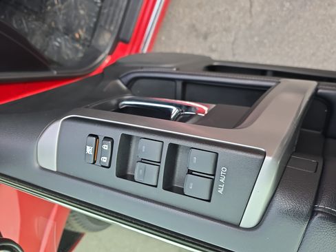 Used 2022 Toyota 4Runner Limited image 29