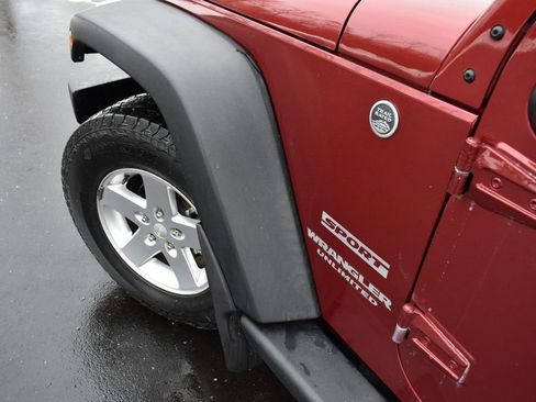 Used 2012 Jeep Wrangler Unlimited Sport image 11