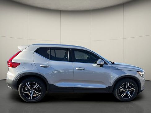 Used 2023 Volvo XC40 B5 Plus w/ Protection Package image 8