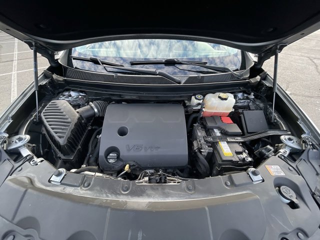 Used 2020 Chevrolet Traverse LT w/ LPO, Blackout Package AWD/4WD image 29