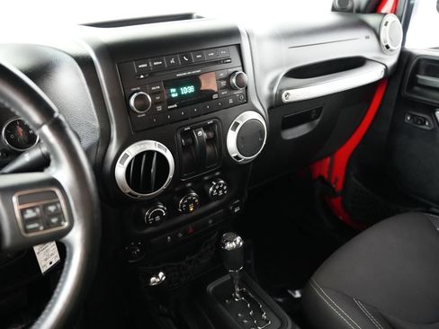 Used 2014 Jeep Wrangler Sahara w/ Mopar Chrome Edition Group AWD/4WD image 18