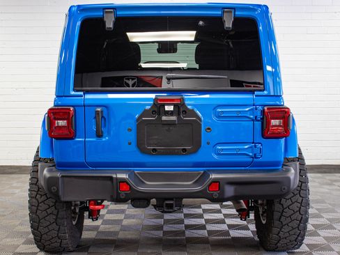 Used 2024 Jeep Wrangler Unlimited Rubicon w/ Capability Package AWD/4WD image 4